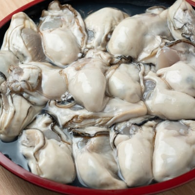 広島安芸津産　生牡蠣むき身700g【配達不可:離島】【配送時期:2026年3月～4月中旬】