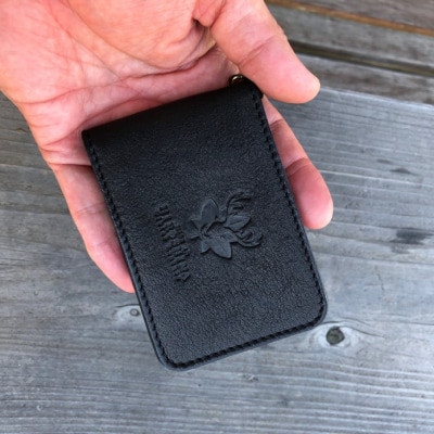 広島ジビエレザー　東広島産天然鹿革二つ折りID/パスケース【01ブラック】