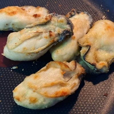 牡蠣　広島　むき身冷凍牡蠣　Lサイズ　300g×3袋　矢野水産