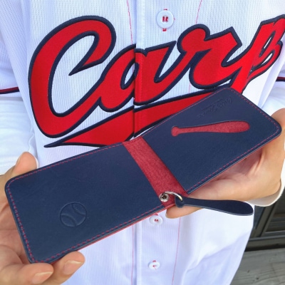 【広島ジビエレザー×広島東洋カープ】東広島産天然鹿革　二つ折りパスケース