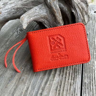 【広島ドラゴンフライズ×ベルズスクエア】コラボ　東広島産鹿革使用　二つ折りIDカード/パスケース