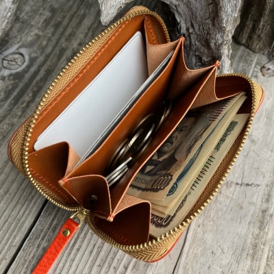 【広島ドラゴンフライズ×ベルズスクエア】コラボ　東広島産鹿革使用　ミニラウンドファスナー財布