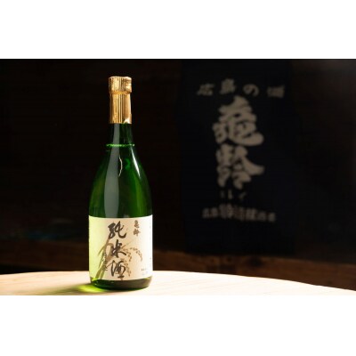 亀齢酒造「純米吟醸吟仕込」と「醸華町うどん(乾麺)」詰め合わせ