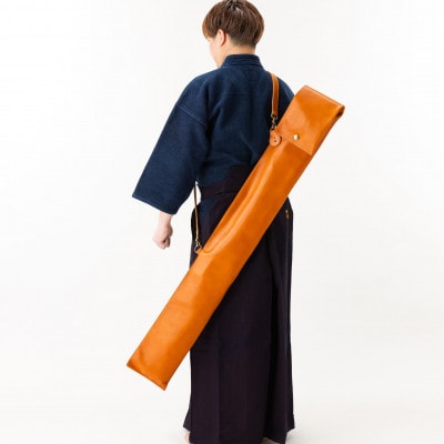 総手縫いで仕立てた　牛革の竹刀バッグ(キャメル)