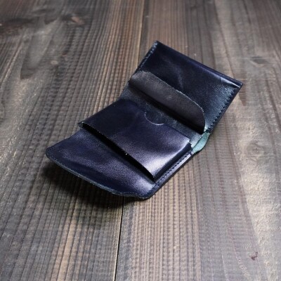 イタリア高級レザー使用　お金を巻くように包む【Wallet roll】ネイビー