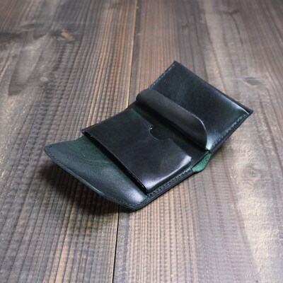 イタリア高級レザー使用　お金を巻くように包む【Wallet roll】グリーン