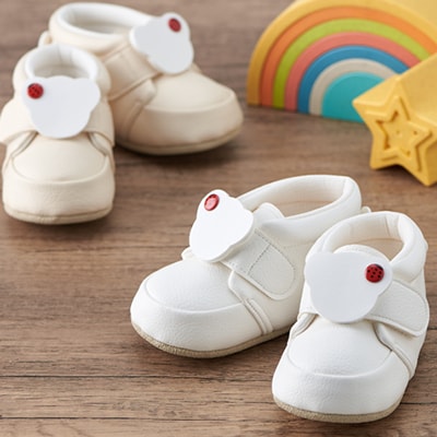 【幸せを運ぶ♪ファーストシューズ】てんしのはね(てんとうむし・white)