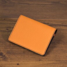 シュリンク模様の型押しを施した牛革二つ折り財布(パープル) | お礼品 シュリンク模様の型押しを施した牛革二つ折り財布(パープル) | お礼品