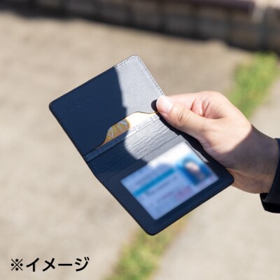 美しいクロコ模様の免許証入れ!(ブラック)鮮やかな発色が魅力の顔料で仕上げました。