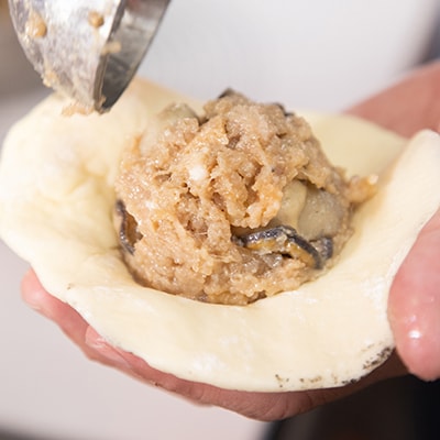 牡蠣まん 6個入り(1個約150g)瀬戸内海虫明湾産牡蠣使用[No.5735-1329]