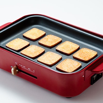 こだわりの河津桜チップで燻製したスモークチーズとスモーク