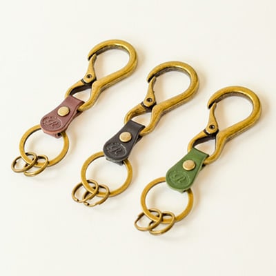 【ハンドメイド】レザーキーホルダー　プルカラキーホルダー(ブラック)
