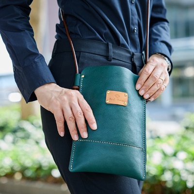 【ハンドメイド】やわら革サコッシュ(グリーン)