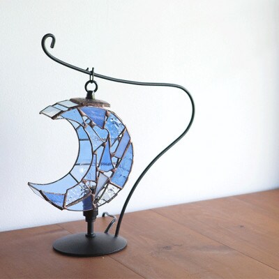 Nijiiro Lamp ステンドグラスのテーブルランプ　月 ペールブルー