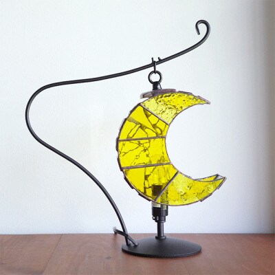 Nijiiro Lamp のステンドグラスのテーブルランプ　月 イエロー