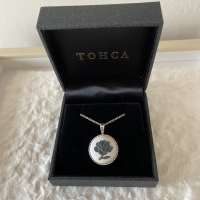 【ROUND】 バラシルバーペンダント　ホワイト