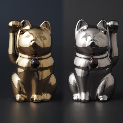 【招き猫】瀬戸焼 Jeramic 2体セット ゴールド&プラチナ ガーネット(1月)