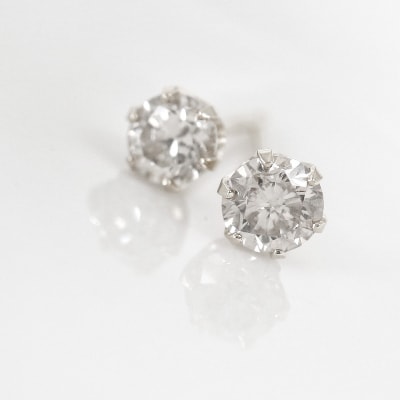 甲府市発 プラチナ 一粒 ダイヤモンドピアス 0.3ct [PK-0004PT]