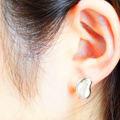 大きな豆 ピアス  PT900