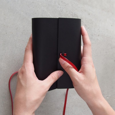 【KAKURA】紐巻きmini6穴システム手帳 urushiブラック