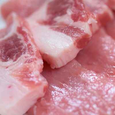 【国産】力豚 豚肉 肩ロース 焼肉用1kg 小分け ブランド豚 焼き肉 BBQ 真空 ポーク 冷凍