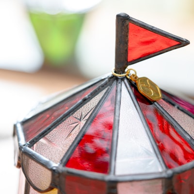 ステンドグラス サーカステントのキャンディーポット