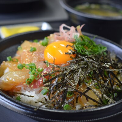鯛丼の素 5食セット 真鯛 漬け丼 特製タレ 冷凍 海鮮 鯛茶漬け 高知 柏島 谷鮮魚食堂