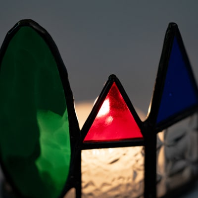 ステンドグラス キャンドルホルダー 三角屋根の街並み 手作り インテリア雑貨 ハンドメイド 雑貨