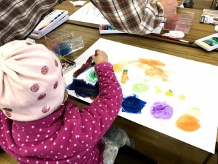 障害や病を抱える子どもたちを癒す!病院内アート…