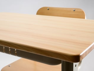 源流の村の学校応援プロジェクト!川上産材の机を…