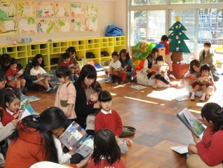 社会の宝である子どもたちに、一生の宝となる本と…