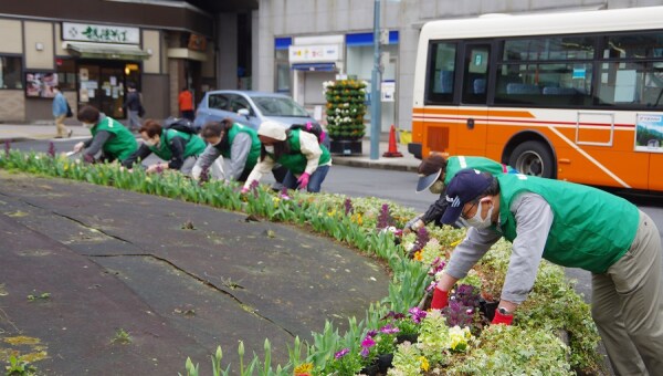 花いっぱいで笑顔もいっぱい!かつしか花いっぱいのまちづくり