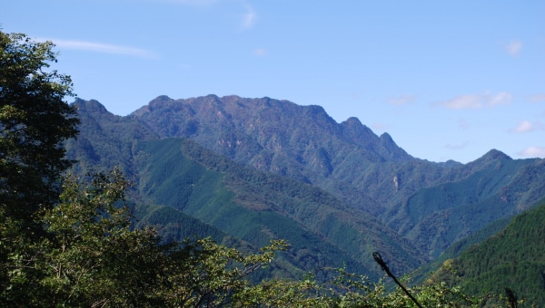 日本百名山「両神山」を未来へ!新たな山小屋整備と安全な登山道づくりプロジェクト