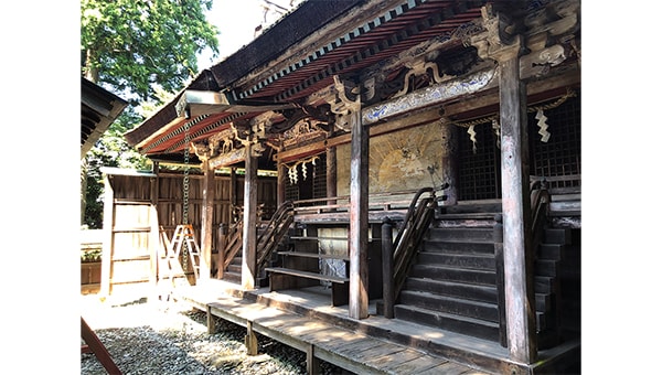 過疎化の山頂で350年繋いだ絆。消えゆく県指定文化財本殿の存続修理