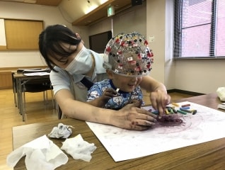 子ども患者たちの不安や悲しみを癒す!病院内テー…