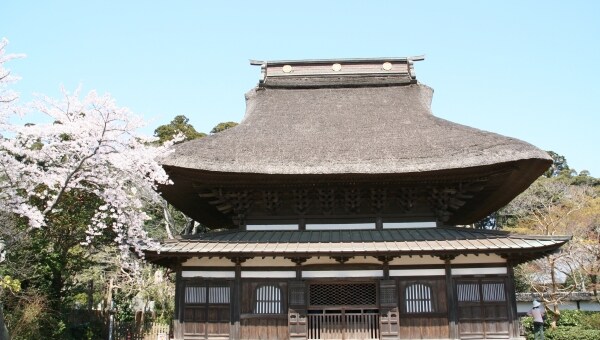 源頼朝創建・徳川光圀再興の古刹「長勝寺」茅葺屋根等修繕プロジェクト